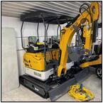 AUCTION ITEM:bm0212M001t.jpg