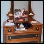 AUCTION ITEM:ph0706M002t.jpg